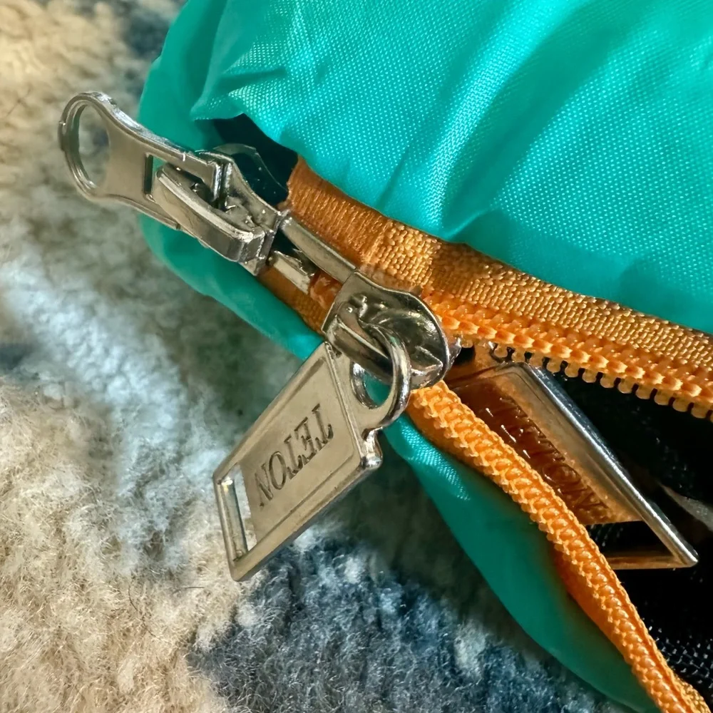 Teal Sleeping Bag - Picture 16 of 16